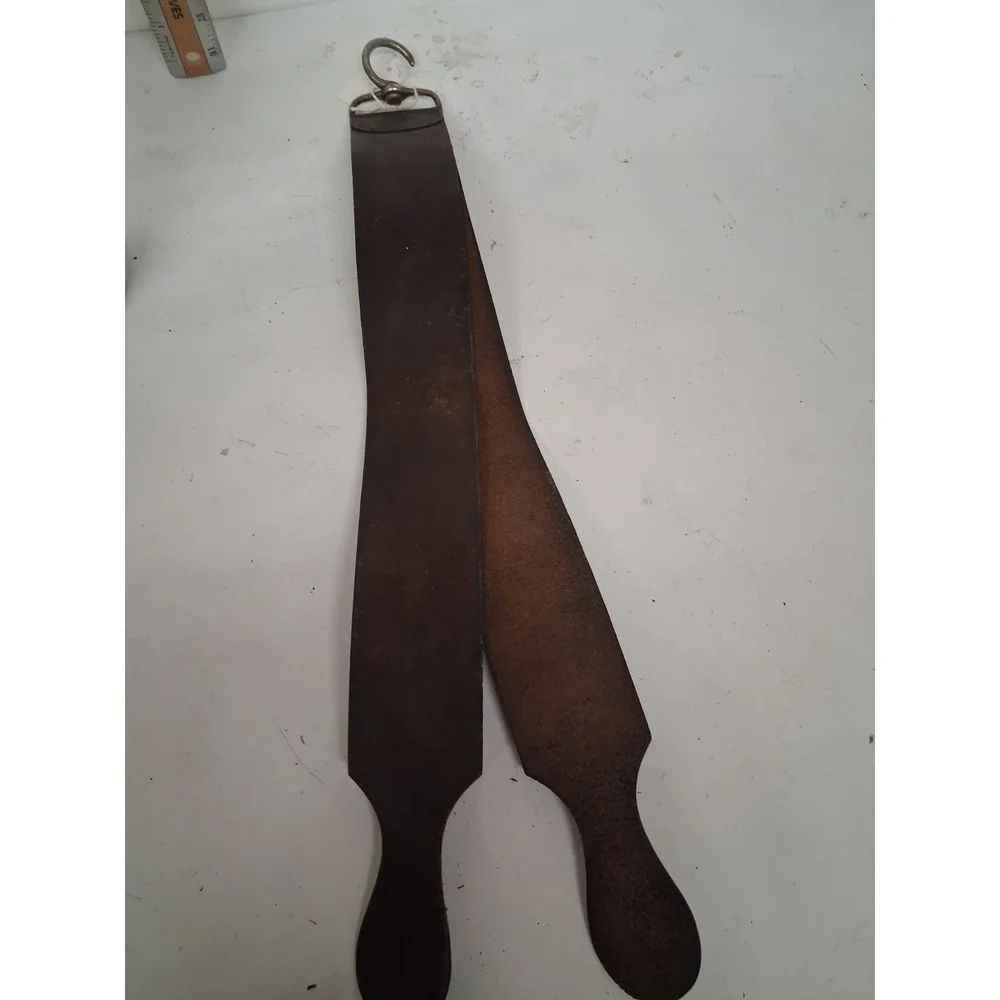 Vintage Pike Pike Newshell Razor Strop